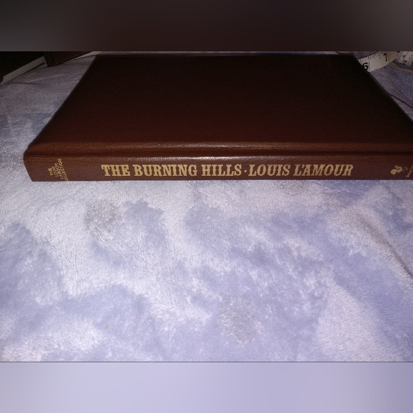 1981 Fuax Leather HardcoverThe Burning Hills by Louis L'Amour July 1981 Edition - Picture 10 of 12